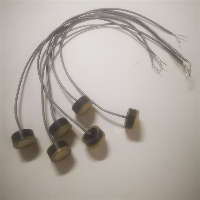 Transducteur &agrave; ultrasons pour le flux de liquide &agrave; ultrasons