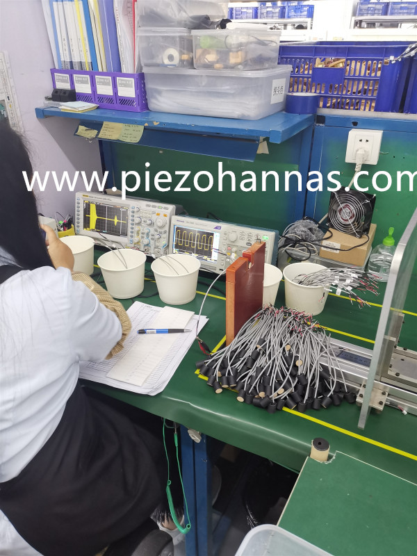 200 kHz de bo&icirc;tier PVDF Transducteur de gamme ultrasonique pi&eacute;zo&eacute;lectrique pour capteur de niveau