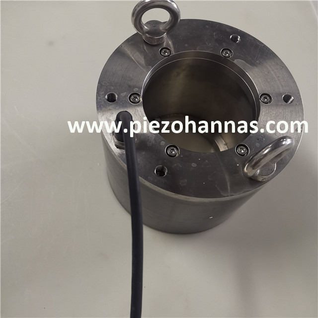 Hydrophone cylindrique de transducteur de type anneau de débordement pour la détection marine