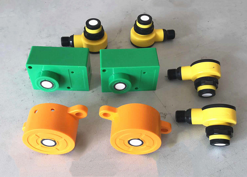 Capteur de niveau ultrasonique compact non contact pour d&eacute;tecter le niveau d'eau