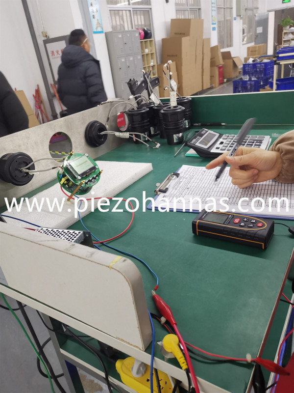 Transducteur ultrasonique de type inser&eacute; en acier inoxydable pour la mesure du d&eacute;bit de gaz