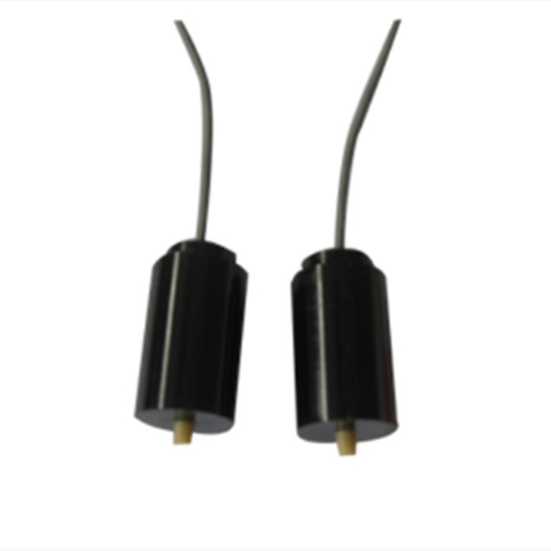 Hydrophone remorqu&eacute; sous-marine &agrave; basse fr&eacute;quence pour streamer remorqu&eacute;