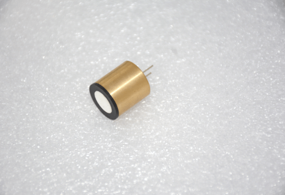 Transducteur pi&eacute;zo&eacute;lectrique de la gamme ultrasonique de 230 kHz pour la mesure de la distance