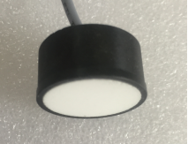 Transducteur &agrave; ultrasons &agrave; 100 kHz